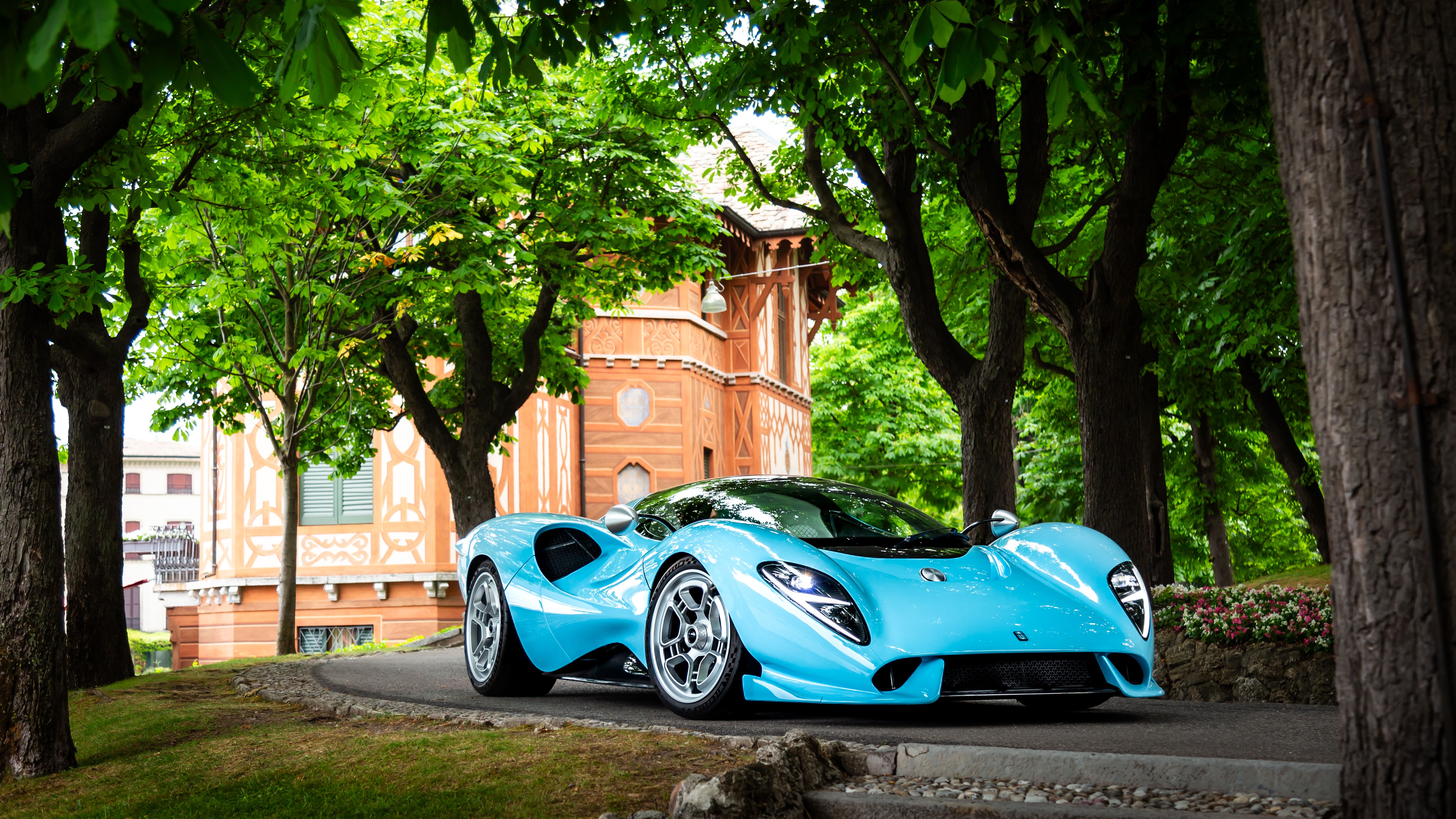 De Tomaso P72 front three-quarter view